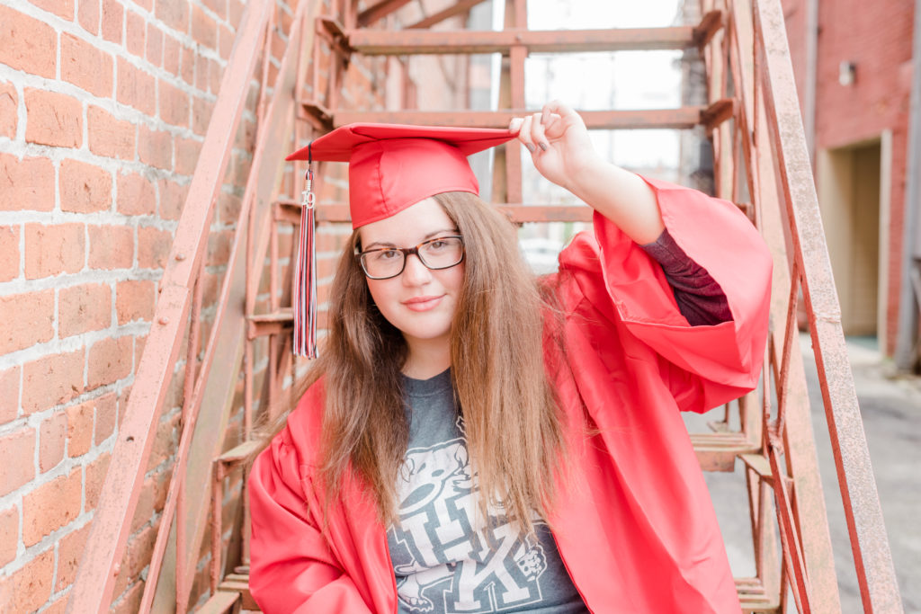 2019 senior cap and gown session